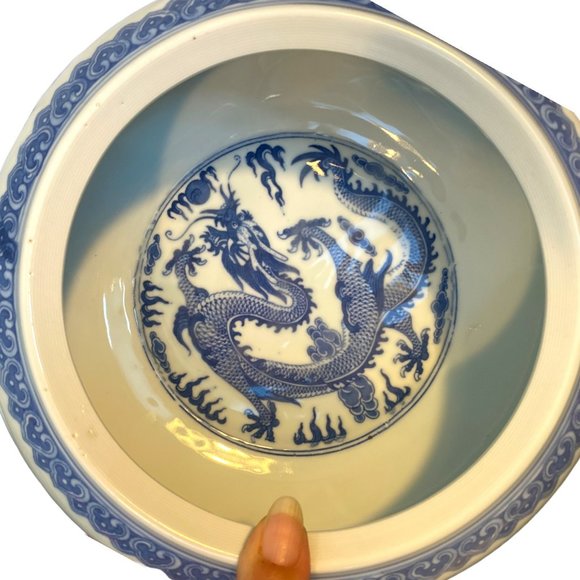 BEAUTIFUL BLUE AND WHITE ASIAN THEMED LARGE ROUND CERAMIC BOWL ON STAND (EUC) - Picture 2 of 9